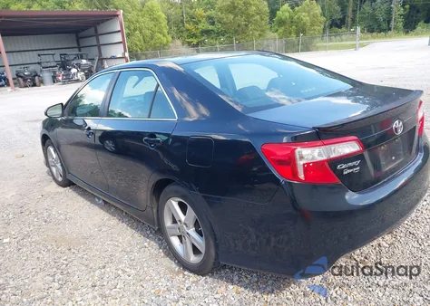 2014 Toyota Camry Se z USA, uszkodzony, nr VIN 4T1BF1FK0EU369183